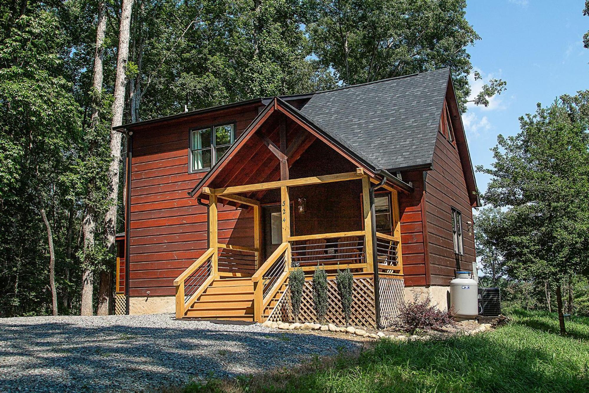 Adore The Smores Rustic Mountain Charm Outdoor Spaces And A Cozy Hot Tub 블루리지 외부 사진