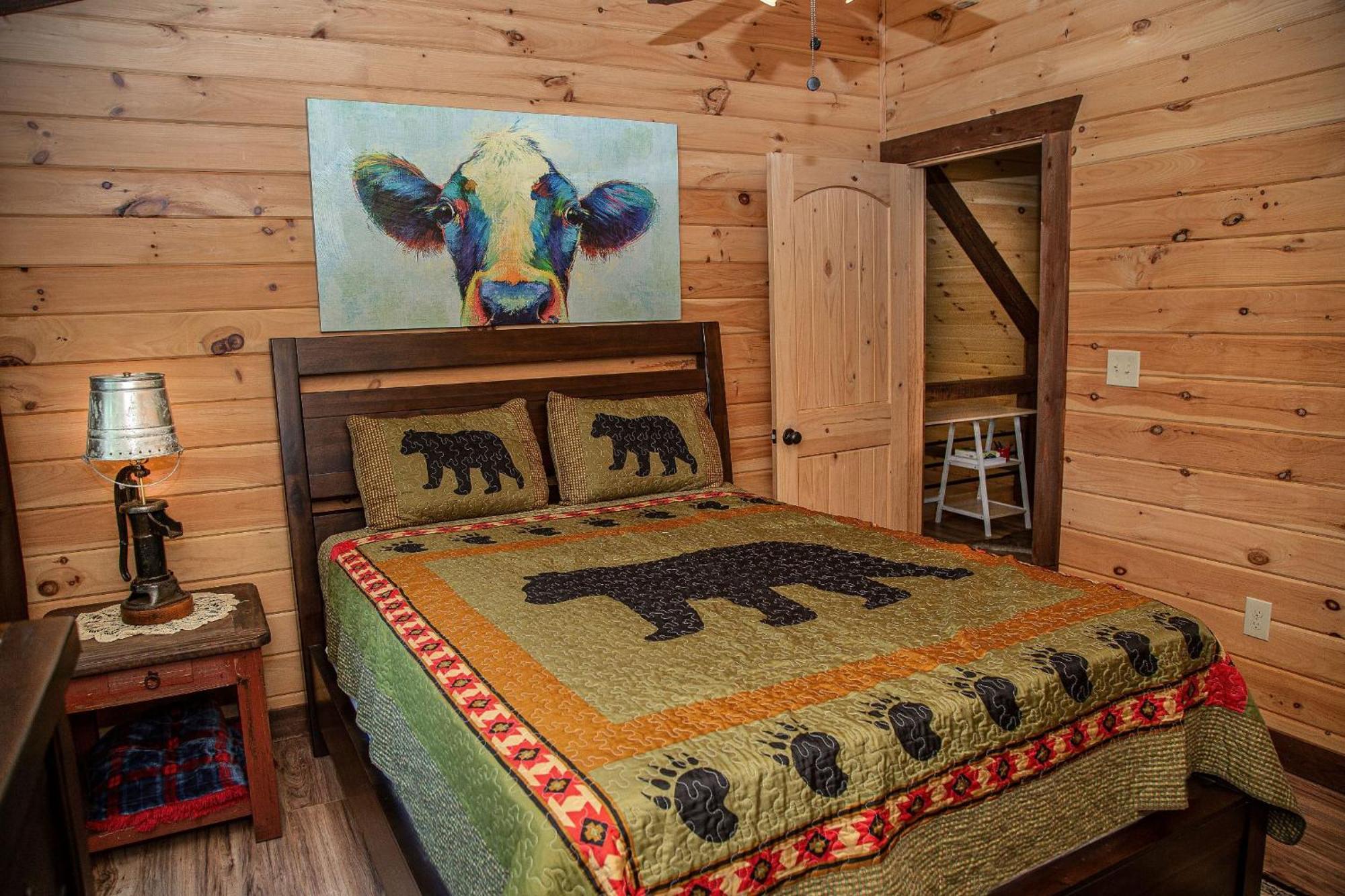 Adore The Smores Rustic Mountain Charm Outdoor Spaces And A Cozy Hot Tub 블루리지 외부 사진
