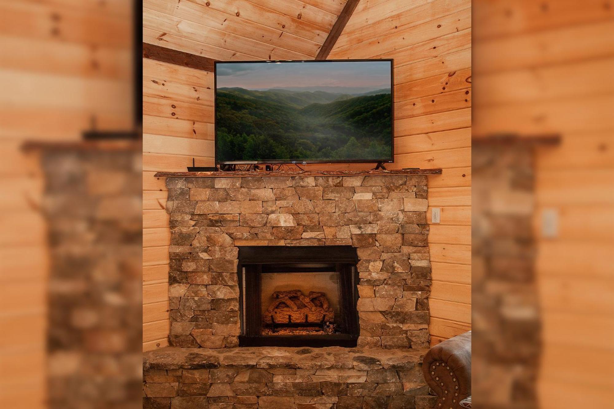 Adore The Smores Rustic Mountain Charm Outdoor Spaces And A Cozy Hot Tub 블루리지 외부 사진