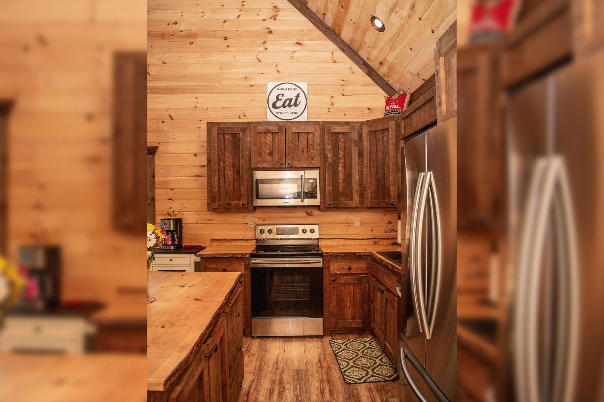 Adore The Smores Rustic Mountain Charm Outdoor Spaces And A Cozy Hot Tub 블루리지 외부 사진