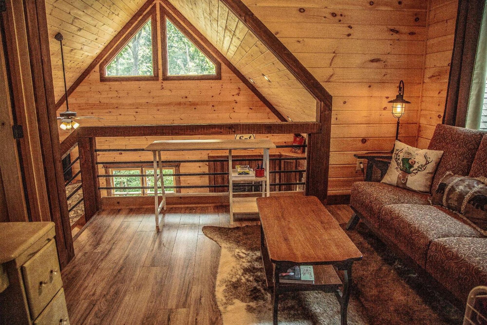 Adore The Smores Rustic Mountain Charm Outdoor Spaces And A Cozy Hot Tub 블루리지 외부 사진